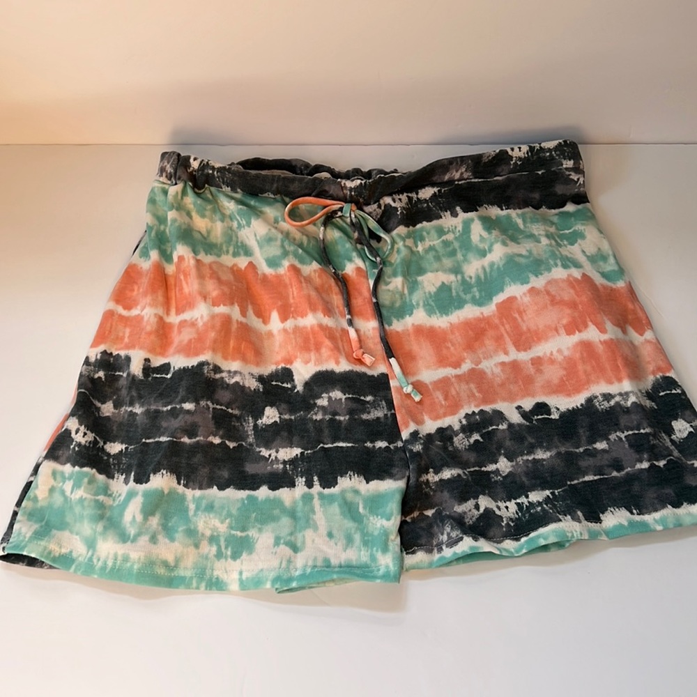 Shorts Tie Dye Gray Green & Coral Elastic Waist NWOT